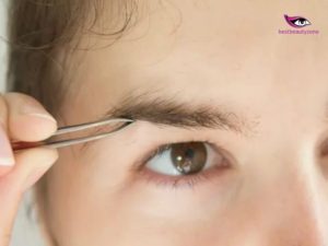 how to shape eyebrows with tweezers